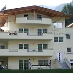 La Aparthotel