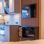 La Aparthotel 4*